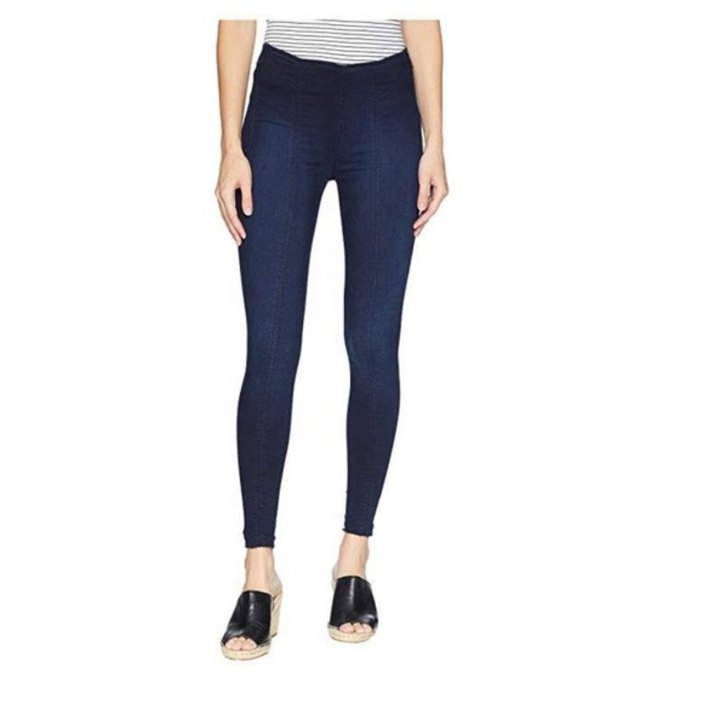 Free People Pull-on Hi Rise Skinny Jeans Dark Blue Wash Size 25 (Runs Big) NWT